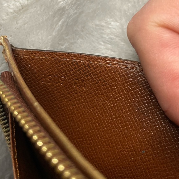 Louis Vuitton Monogram Tresor Wallet - Picture 14 of 14